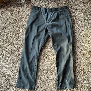 Men’s gray non iron Nordstrom pants 36x28. 96% cotton 4% elastane. Athletic fit